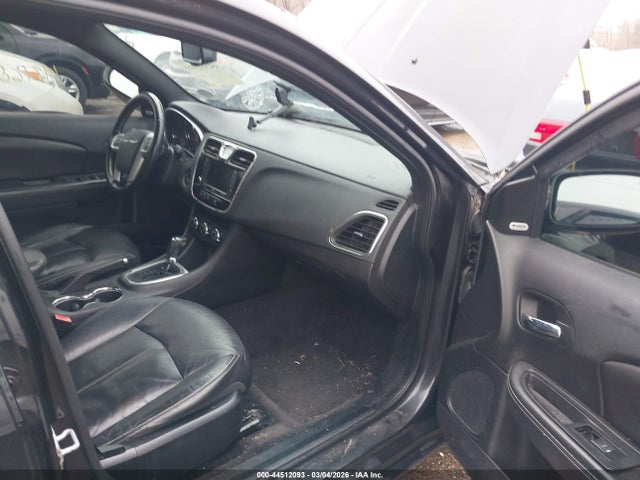44512093 :رقم المزاد ، 1C3BC2FG7BN517967 vin ، 2011 Chrysler 200 Limited مزاد بيع