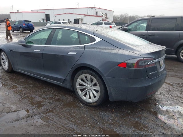 2016 TESLA MODEL S 5YJSA1E26GF174009 Photo 2