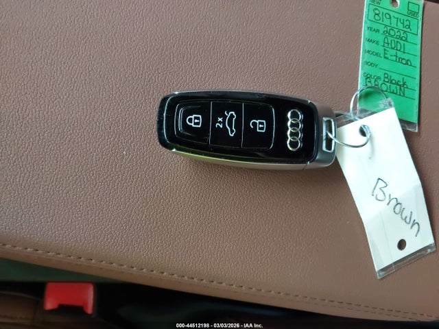 WA1LAAGE6NB025394 Audi E-tron Premium Plus Quattro