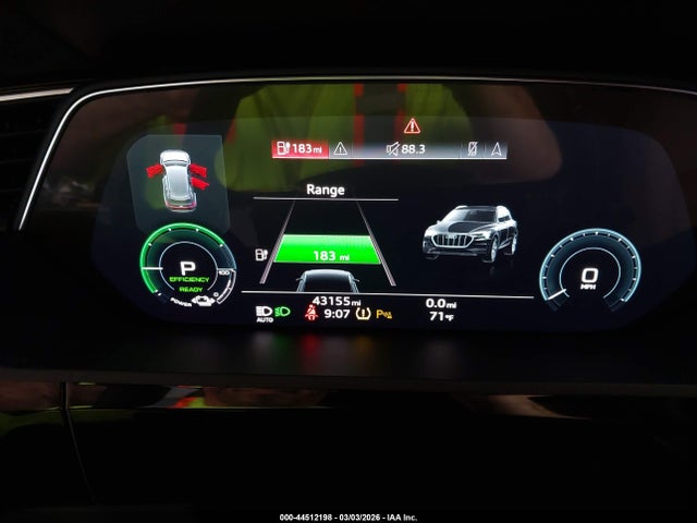 WA1LAAGE6NB025394 Audi E-tron Premium Plus Quattro