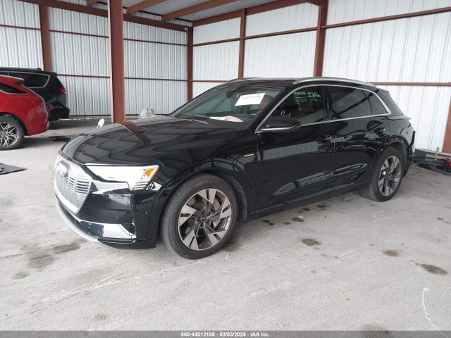 WA1LAAGE6NB025394 Audi E-tron Premium Plus Quattro