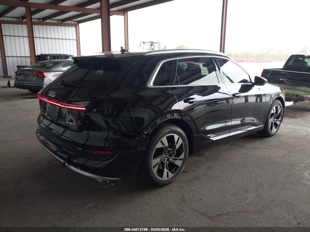 WA1LAAGE6NB025394 Audi E-tron Premium Plus Quattro