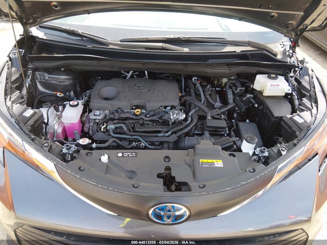 Toyota SIENNA XLE 2025 5TDYRKECXSS264608 Image 10