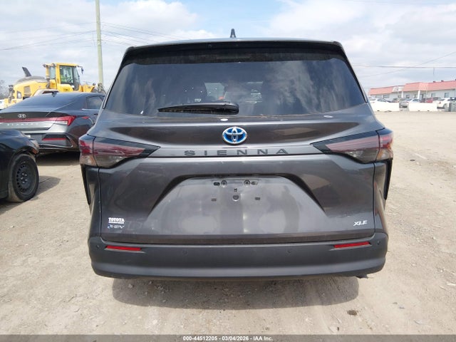 Toyota SIENNA XLE 2025 5TDYRKECXSS264608 Image 17