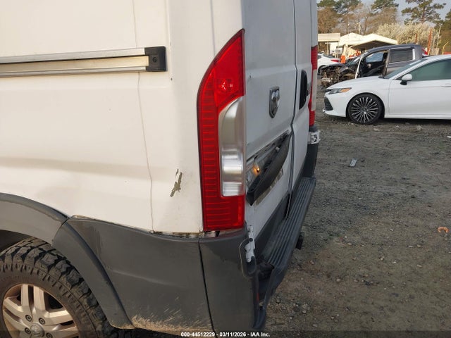 Продаж на аукціоні авто 2018 Ram Promaster 2500 High Roof 136 Wb, vin: 3C6TRVCG2JE117474, номер лоту: 44512229