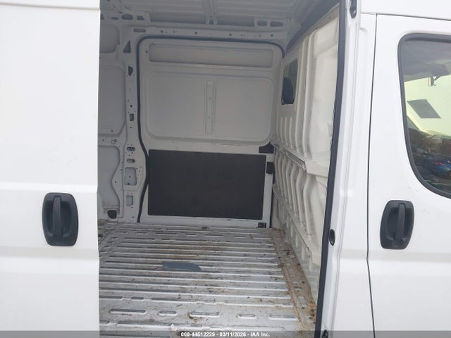 Продаж на аукціоні авто 2018 Ram Promaster 2500 High Roof 136 Wb, vin: 3C6TRVCG2JE117474, номер лоту: 44512229