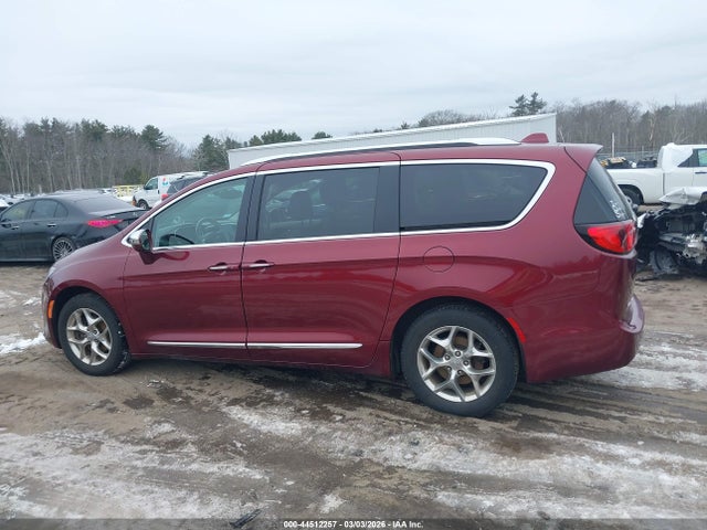 Chrysler Pacifica Limited 2017 2C4RC1GG3HR838063 Image 14