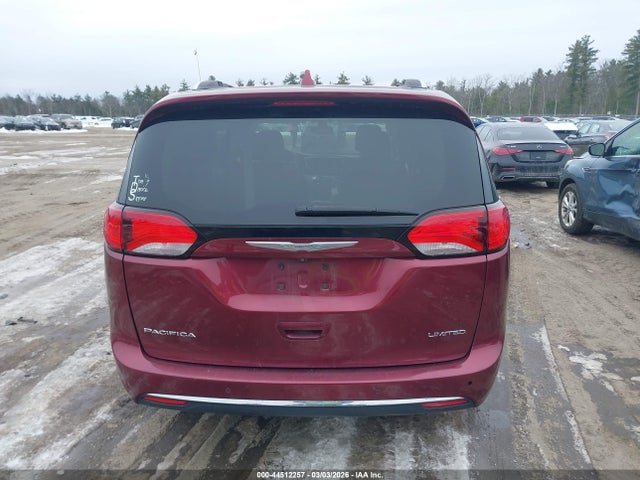 Chrysler Pacifica Limited 2017 2C4RC1GG3HR838063 Image 16