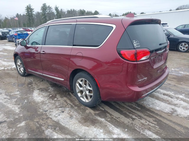 Chrysler Pacifica Limited 2017 2C4RC1GG3HR838063 Image 3