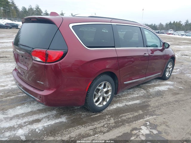 Chrysler Pacifica Limited 2017 2C4RC1GG3HR838063 Image 4