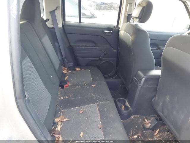 44512304 :رقم المزاد ، 1C4NJPBB0HD141522 vin ، 2017 Jeep Patriot Sport Fwd مزاد بيع