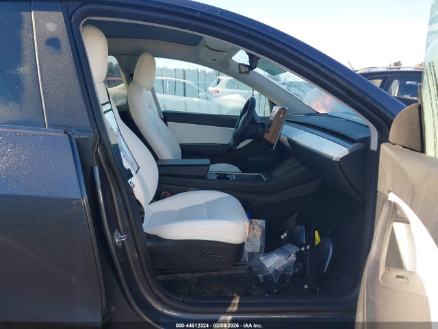 2021 TESLA MODEL Y 5YJYGDEF2MF252309 Photo 4