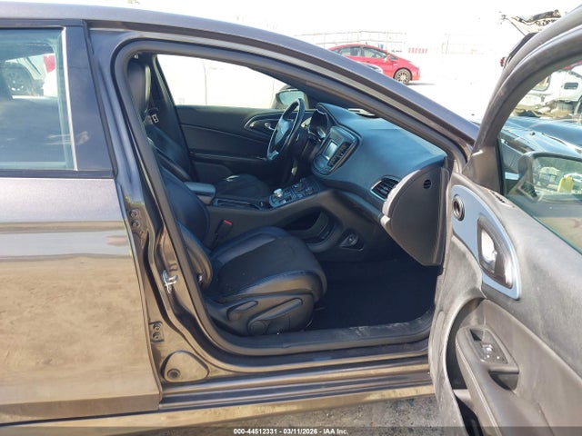 Продажа на аукционе авто 2015 Chrysler 200 S, vin: 1C3CCCBG2FN518059, номер лота: 44512331