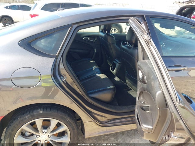 Продажа на аукционе авто 2015 Chrysler 200 S, vin: 1C3CCCBG2FN518059, номер лота: 44512331