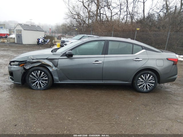 1N4BL4DW3RN338150 Nissan Altima Sv Intelligent Awd