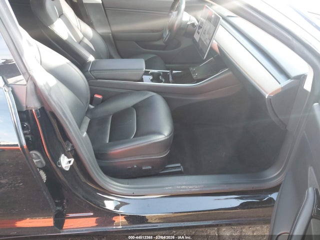 44512368 :رقم المزاد ، 5YJ3E1EA3KF324506 vin ، 2019 Tesla Model 3 Long Range/mid Range/standard Range/standard Range Plus مزاد بيع