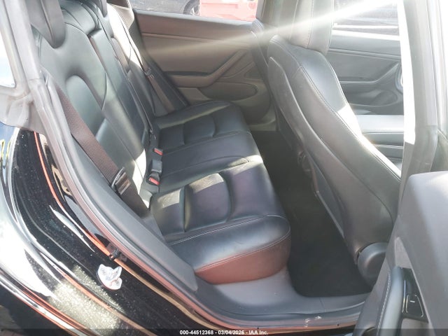 44512368 :رقم المزاد ، 5YJ3E1EA3KF324506 vin ، 2019 Tesla Model 3 Long Range/mid Range/standard Range/standard Range Plus مزاد بيع