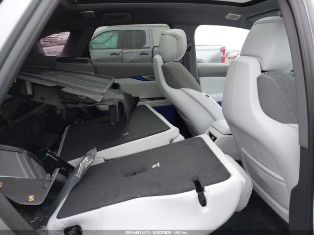 44512410 :رقم المزاد ، 3GYK3BM49TS112103 vin ، 2026 Cadillac Optiq Luxury مزاد بيع