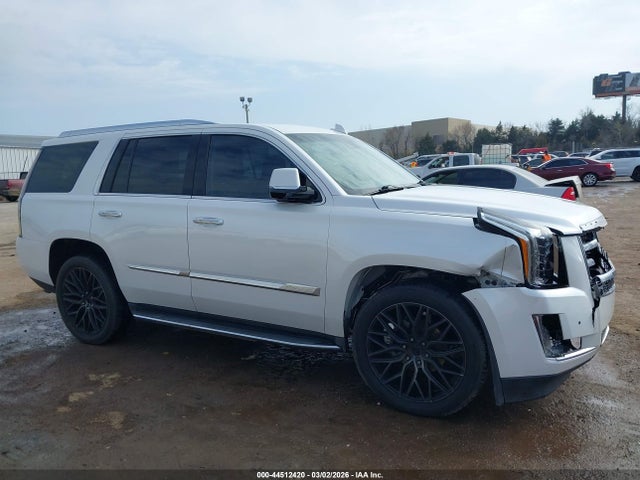 Продажа на аукционе авто 2016 Cadillac Escalade Premium Collection, vin: 1GYS4CKJ5GR166499, номер лота: 44512420