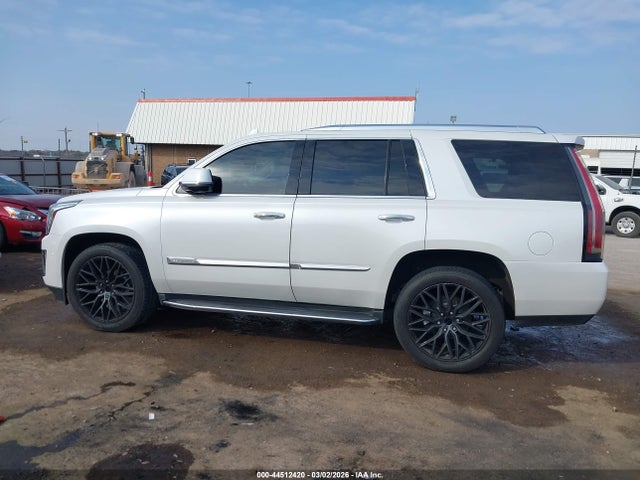 Продажа на аукционе авто 2016 Cadillac Escalade Premium Collection, vin: 1GYS4CKJ5GR166499, номер лота: 44512420