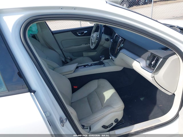 Aukcja sprzedaży 2019 Volvo S60 T5 Momentum, vin: 7JR102FK2KG018035, numer aukcji: 44512428