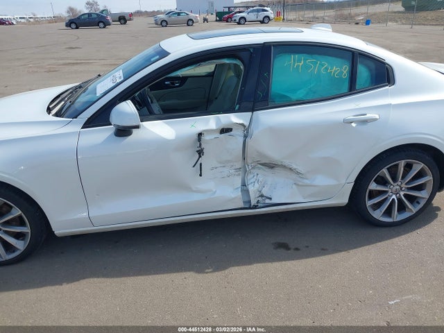 Aukcja sprzedaży 2019 Volvo S60 T5 Momentum, vin: 7JR102FK2KG018035, numer aukcji: 44512428