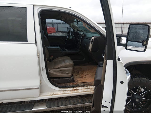44512550 :رقم المزاد ، 1GT120E86FF554274 vin ، 2015 Gmc Sierra 2500hd Denali مزاد بيع