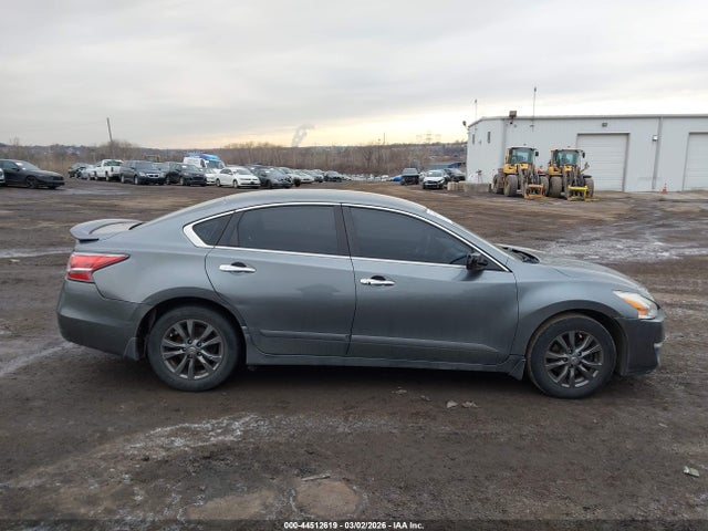 Nissan Altima 2.5 S 2015 1N4AL3AP1FC226375 Image 13