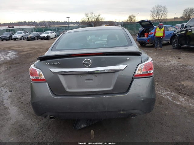 Nissan Altima 2.5 S 2015 1N4AL3AP1FC226375 Image 16