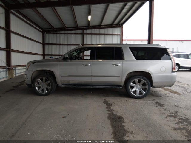 Продаж на аукціоні авто 2019 Cadillac Escalade Esv Luxury, vin: 1GYS4HKJ2KR110204, номер лоту: 44512635