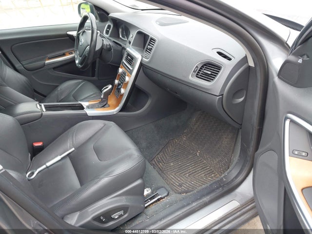 2016 VOLVO S60 INSCRIPTION LYV612TM4GB113268 Photo 4
