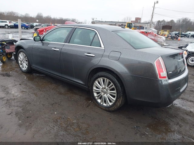 2013 CHRYSLER 300C 2C3CCAKGXDH723526 Photo 2