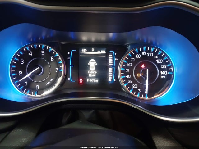 Продажа на аукционе авто 2015 Chrysler 200 Limited, vin: 1C3CCCAB7FN526812, номер лота: 44512769