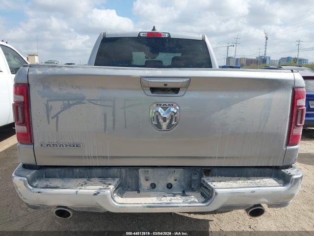 1C6RREJT8RN218584 RAM 1500 Laramie 4x2 5&#039;7 Box