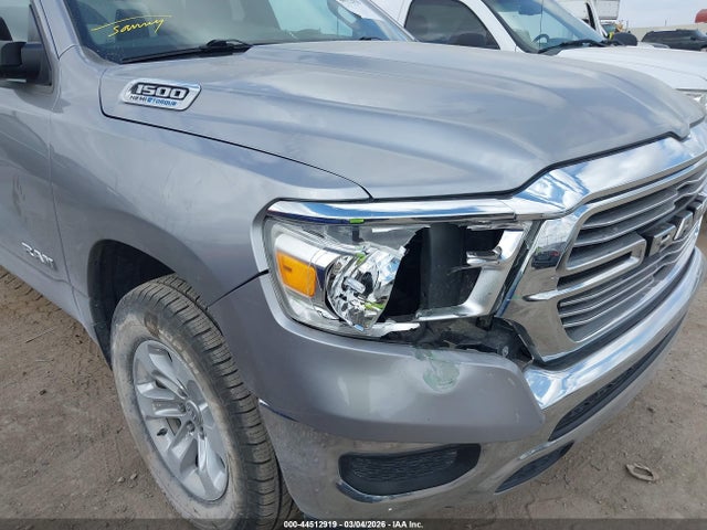 1C6RREJT8RN218584 RAM 1500 Laramie 4x2 5&#039;7 Box