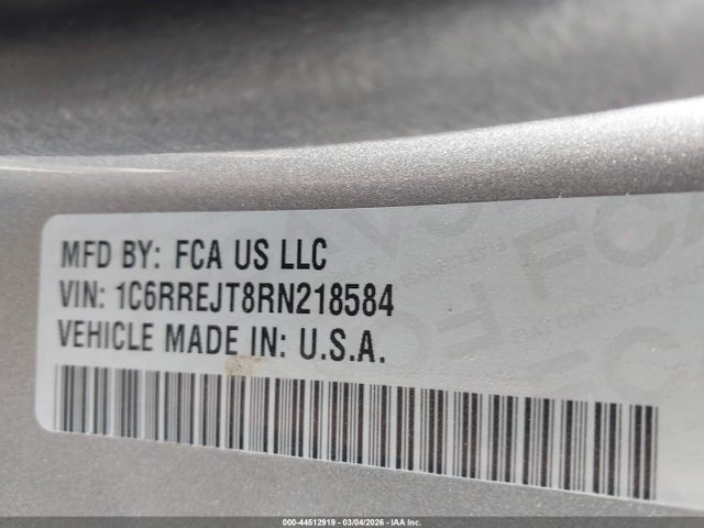 1C6RREJT8RN218584 RAM 1500 Laramie 4x2 5&#039;7 Box