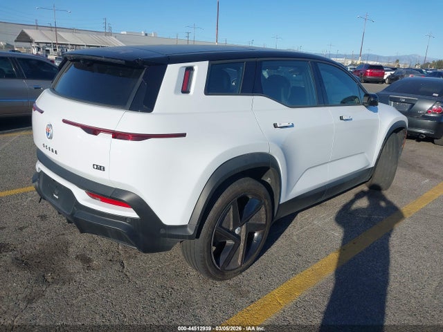 Fisker Ocean One 2023 VCF1ZBU23PG003719 Image 4