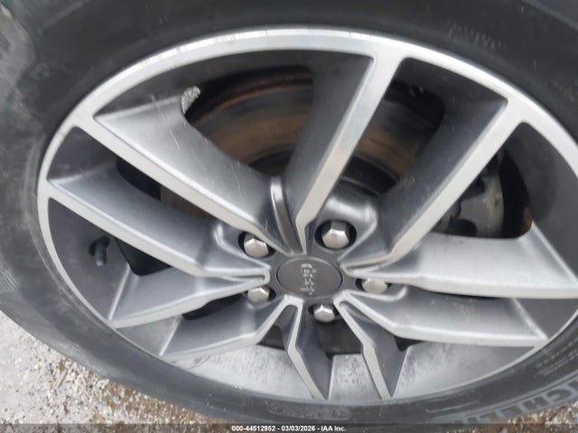 44512952 :رقم المزاد ، 1C4RJFBG7KC749364 vin ، 2019 Jeep Grand Cherokee Limited 4x4 مزاد بيع