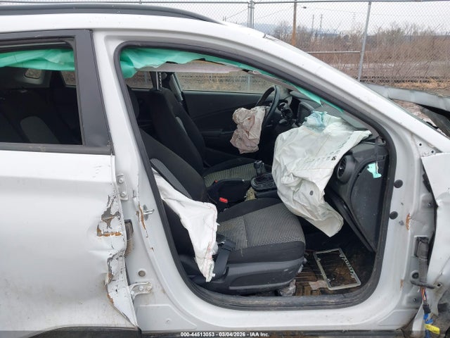 2019 HYUNDAI KONA KM8K2CAA4KU321574 Photo 4