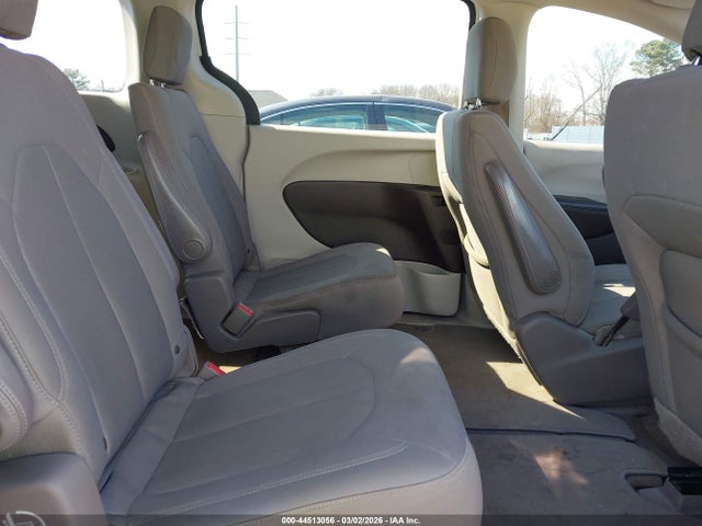 44513056 :رقم المزاد ، 2C4RC1CGXJR158561 vin ، 2018 Chrysler Pacifica Lx مزاد بيع
