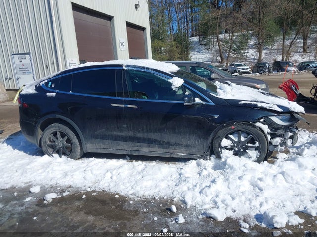 44513083 :رقم المزاد ، 5YJXCAE21JF102397 vin ، 2018 Tesla Model X 100d/75d/p100d مزاد بيع