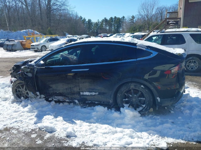 44513083 :رقم المزاد ، 5YJXCAE21JF102397 vin ، 2018 Tesla Model X 100d/75d/p100d مزاد بيع