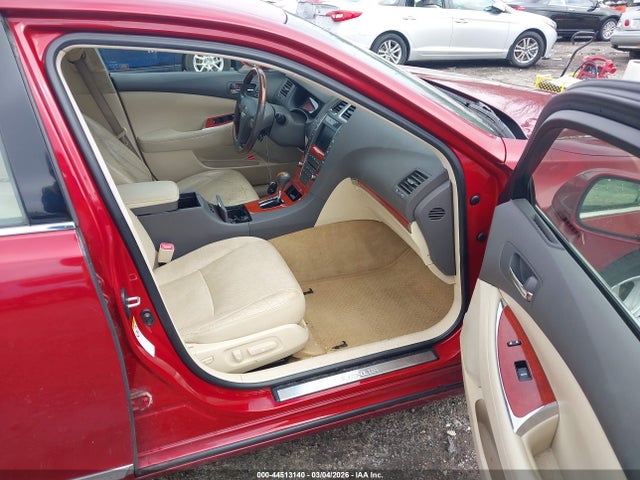 44513140 :رقم المزاد ، JTHBK1EG6B2469968 vin ، 2011 Lexus Es 350 مزاد بيع