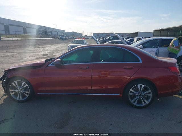 2018 Mercedes-benz C 300 მანქანა იყიდება აუქციონზე, vin: 55SWF4JB7JU248070, აუქციონის ნომერი: 44513141