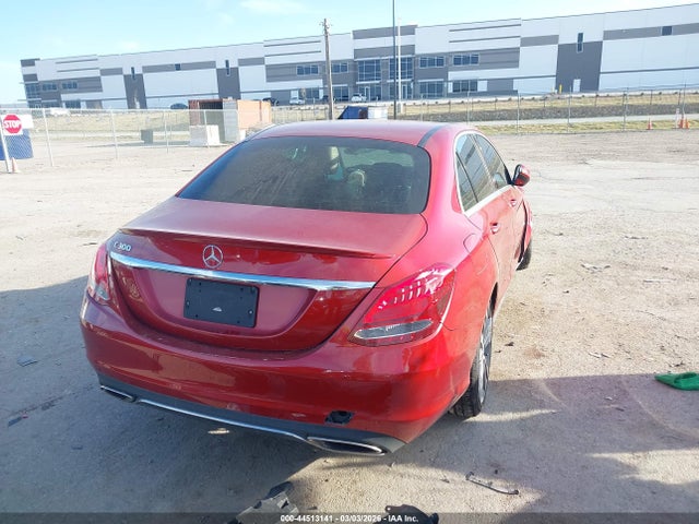 2018 Mercedes-benz C 300 მანქანა იყიდება აუქციონზე, vin: 55SWF4JB7JU248070, აუქციონის ნომერი: 44513141
