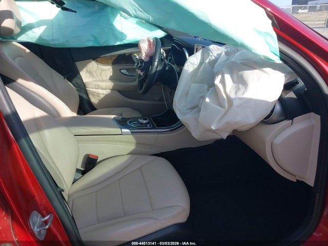 2018 Mercedes-benz C 300 მანქანა იყიდება აუქციონზე, vin: 55SWF4JB7JU248070, აუქციონის ნომერი: 44513141