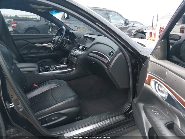44513154 :رقم المزاد ، JN1BY1AR1FM561090 vin ، 2015 Infiniti Q70 3.7x مزاد بيع