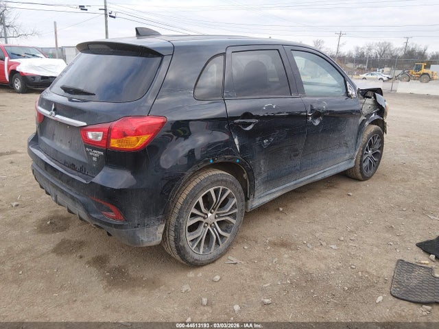 2018 MITSUBISHI OUTLANDER SPORT JA4AP3AW9JZ011638 Photo 3