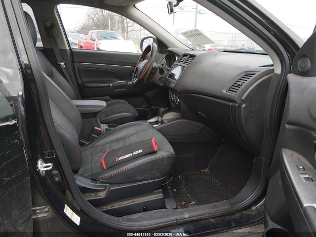 2018 MITSUBISHI OUTLANDER SPORT JA4AP3AW9JZ011638 Photo 4