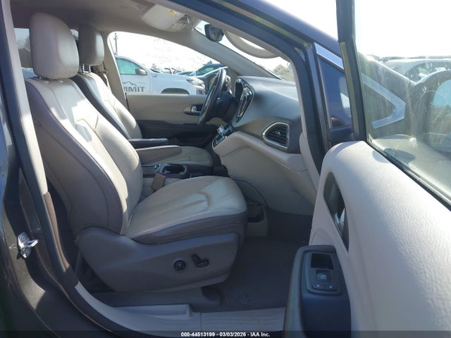 Aukcja sprzedaży 2018 Chrysler Pacifica Touring L Plus, vin: 2C4RC1EG7JR136384, numer aukcji: 44513199